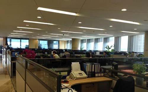 程序员在互联网公司和行业软件公司工作,有什